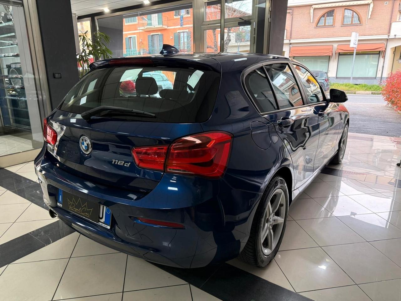 Bmw 118d 5p. Business auto