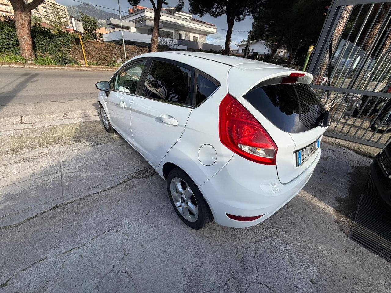 Ford Fiesta Fiesta+ 1.4 5 porte Bz.- GPL