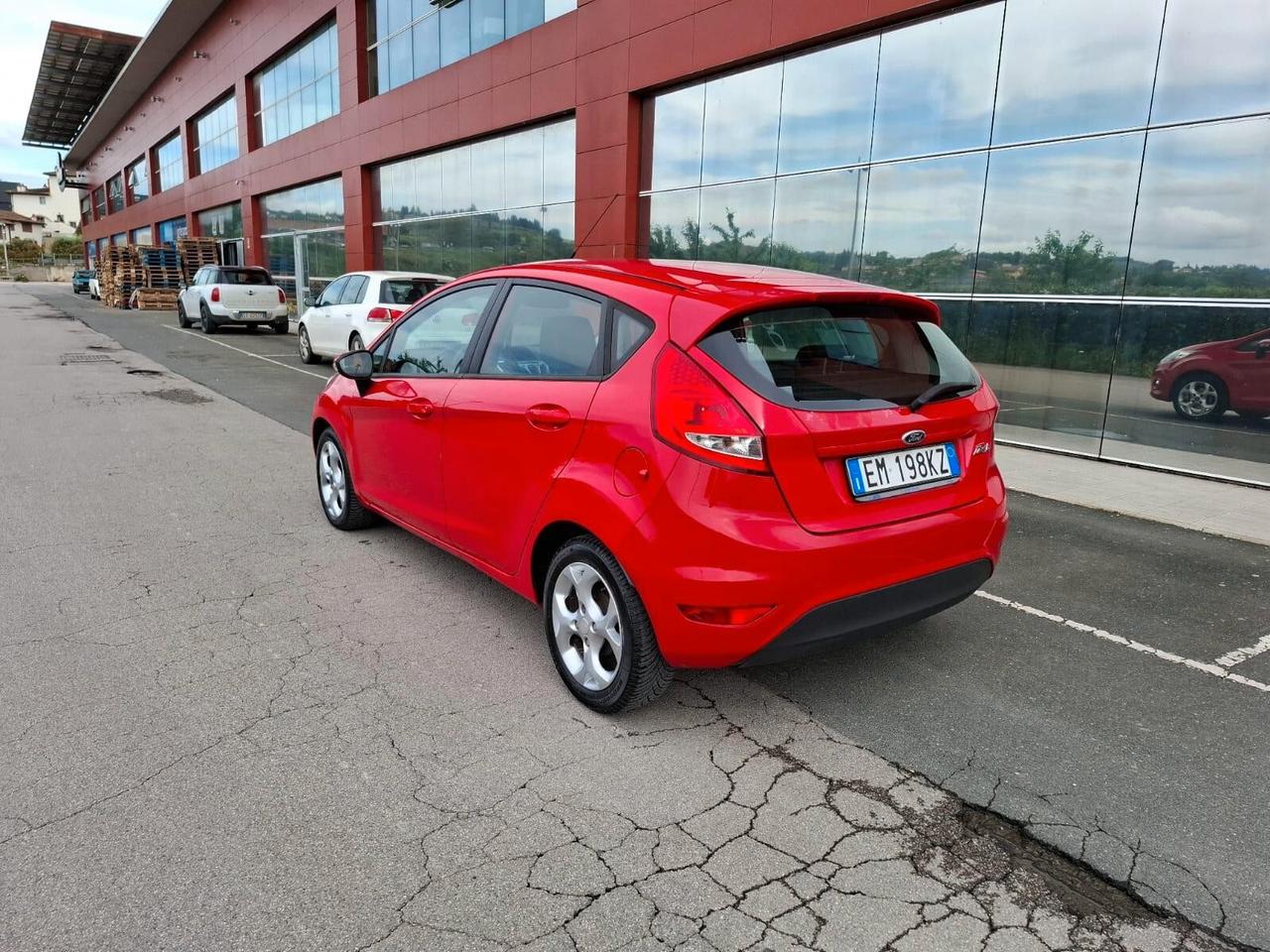 Ford Fiesta 1.4 5 porte Bz.- GPL Titanium