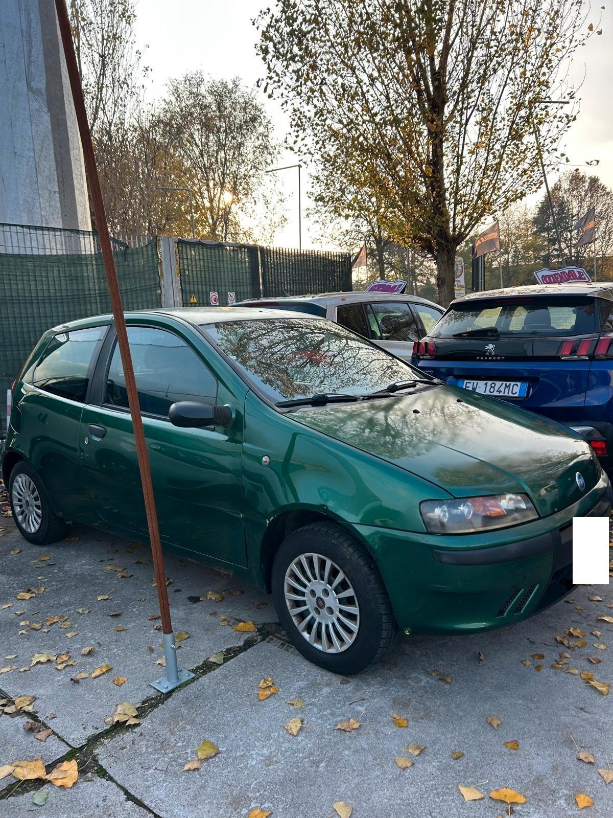 Fiat Punto 1.2i 16V cat 3 porte ELX ok neo patentati