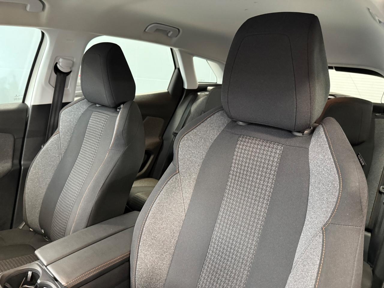 Peugeot 3008 BlueHDi 130 S&S Allure Manuale
