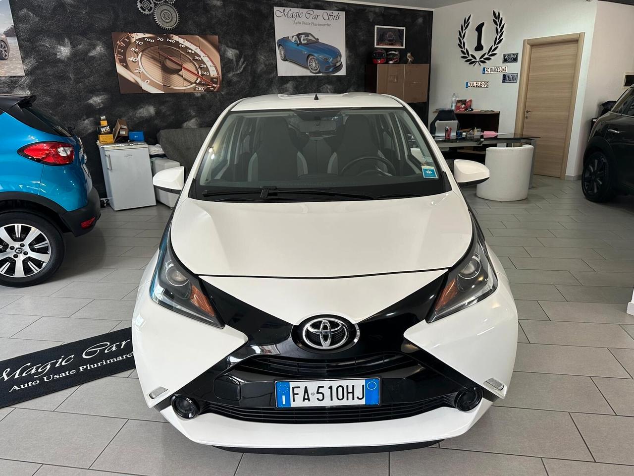Toyota Aygo 1.0 VVT-i 69 CV 5 porte x-wave