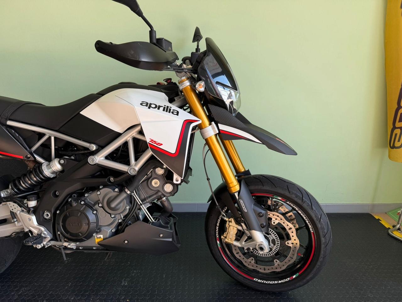 Aprilia Dorsoduro 750 ABS