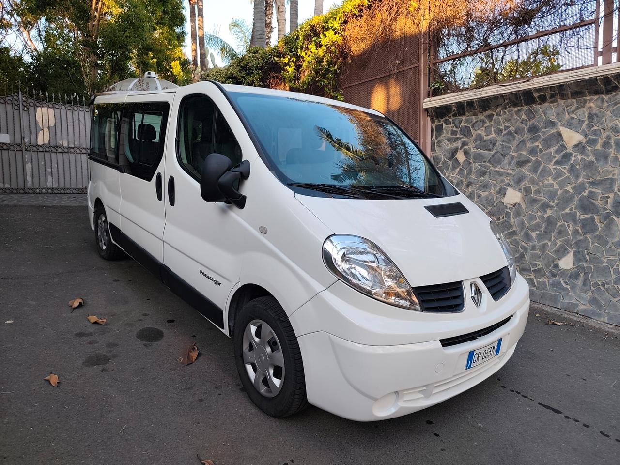 Renault Trafic T27 2.0 dCi/115 PC-TN Passenger 9 Posti
