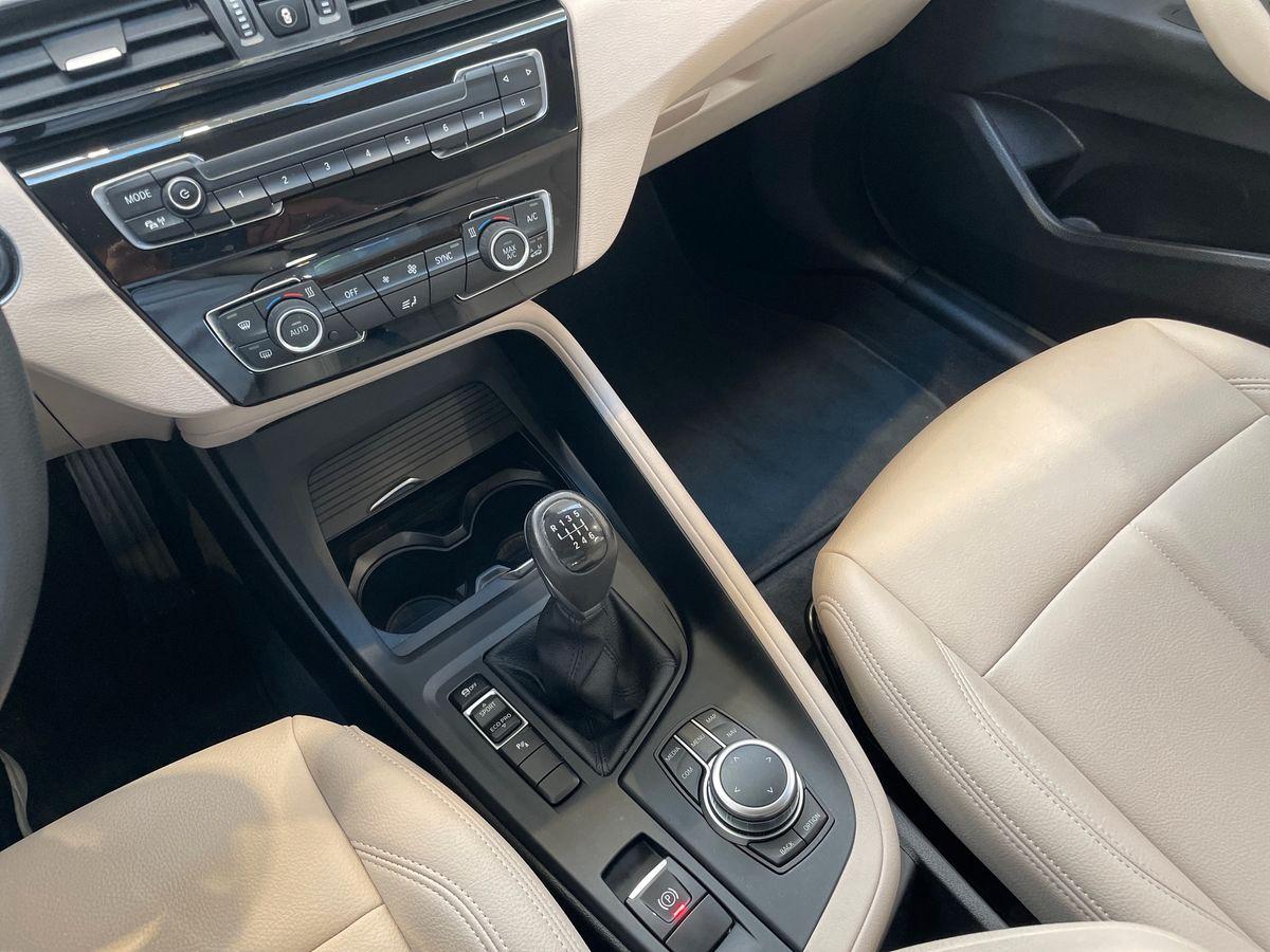 BMW X1 F48 2019 - X1 sdrive18i Advantage 136cv