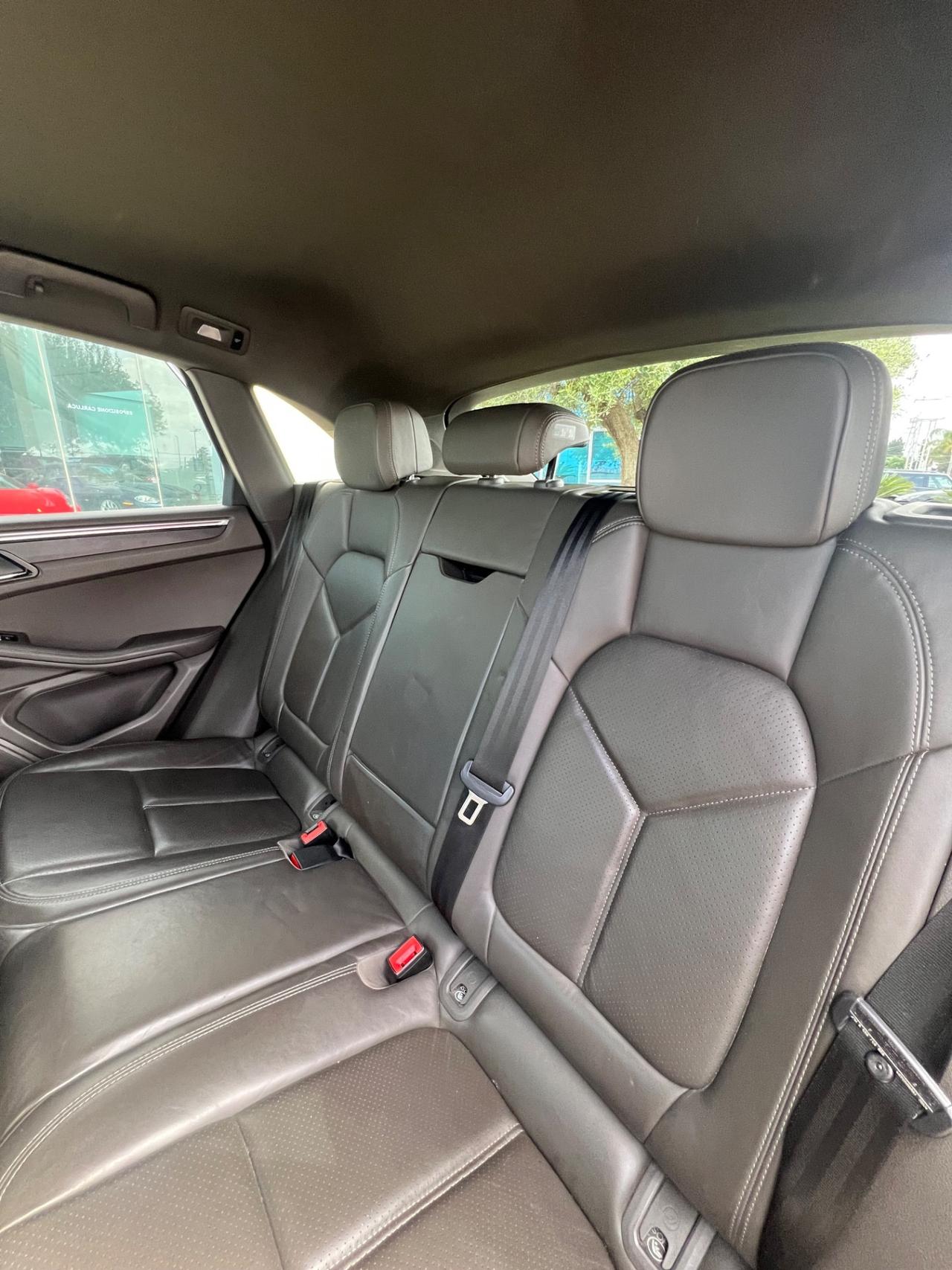 Porsche Macan 2.0 245cv pdk - possibilità noleggio no scoring