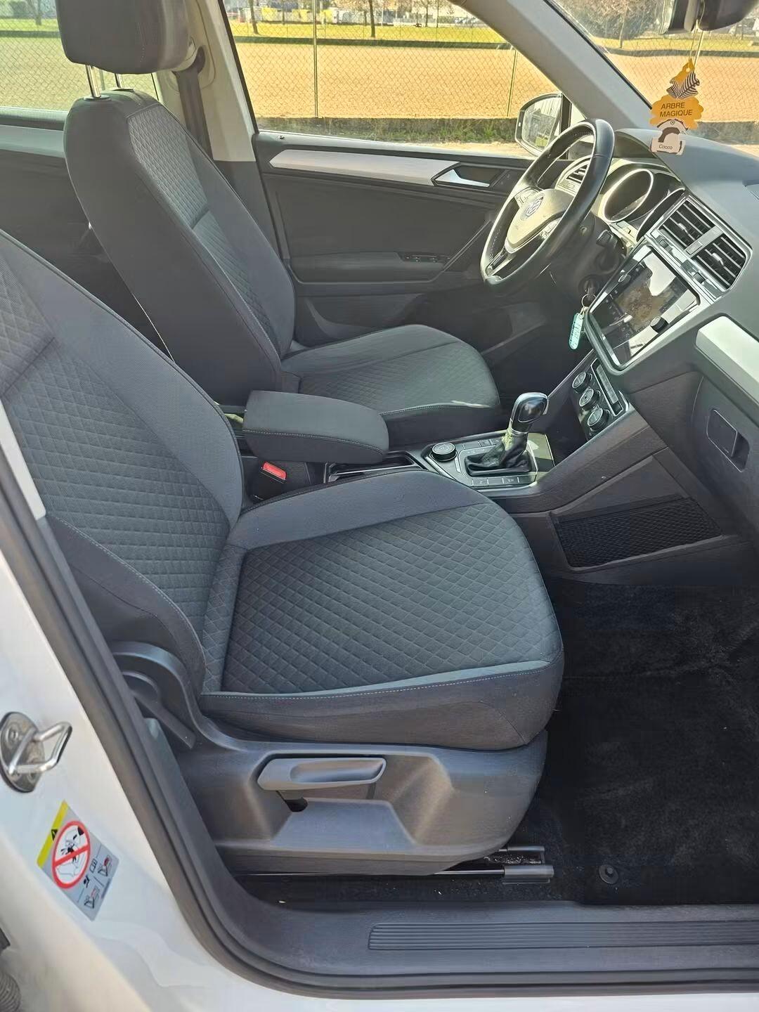 Volkswagen Tiguan 2.0 TDI SCR DSG 4MOTION Business BMT