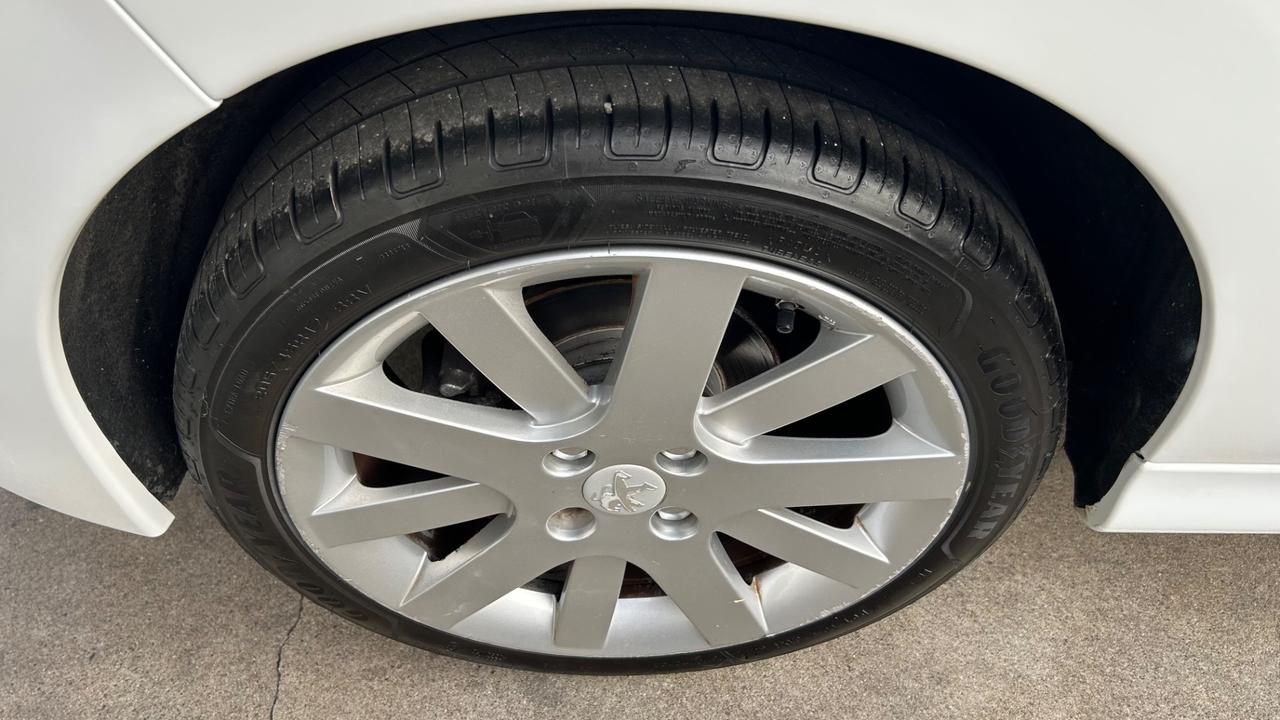 Peugeot 207 1.6 VTi 120CV CC aut. Allure