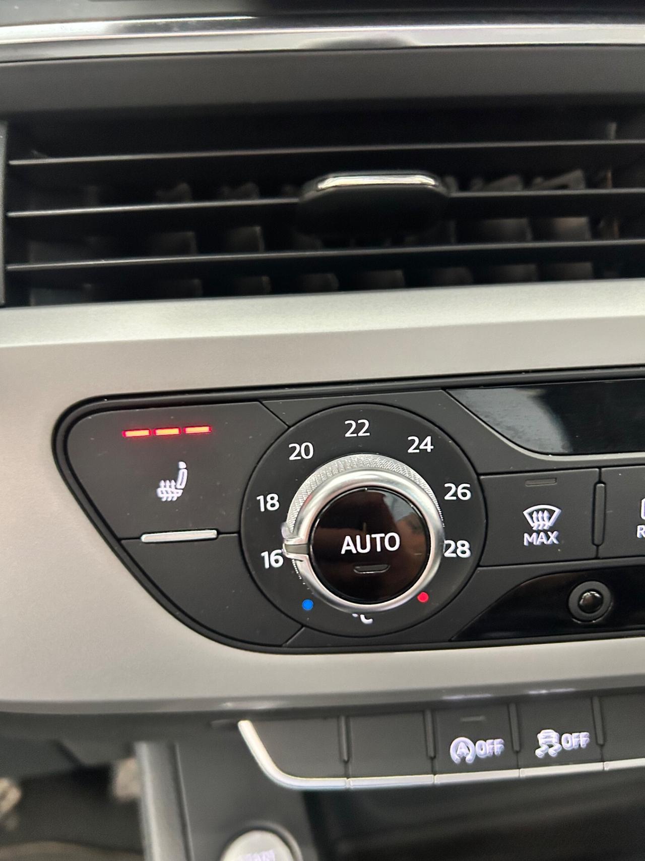 Audi A4 Avant 30 TDI/136 CV S tronic