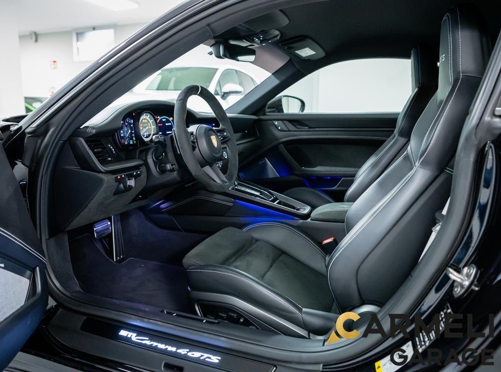 Porsche 911 992 4 GTS