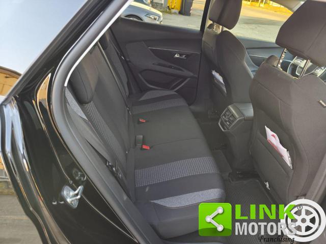 PEUGEOT 3008 BlueHDi 120 S&S Allure