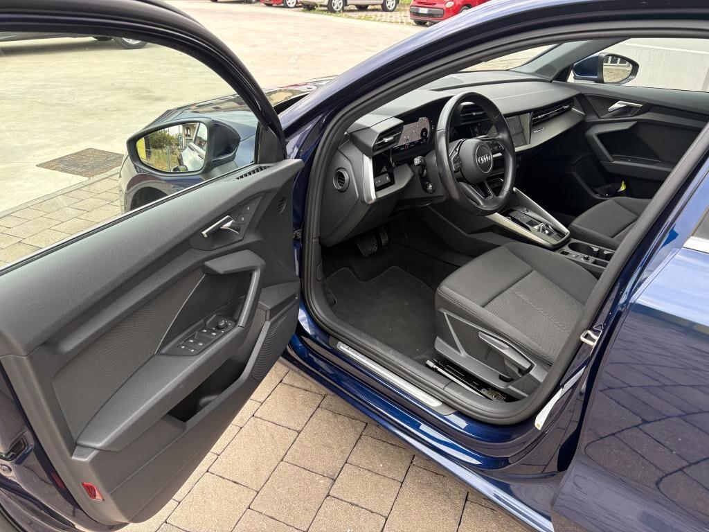 Audi A3 Sportback 30 TDI S Tronic Business Advanced
