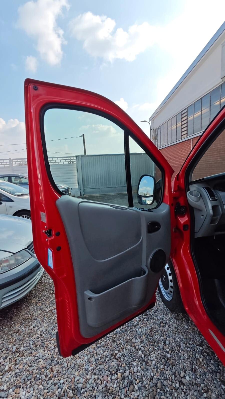 Opel Vivaro 27 2.0 CDTI 120CV PC-TN Combi Semivetrato M1