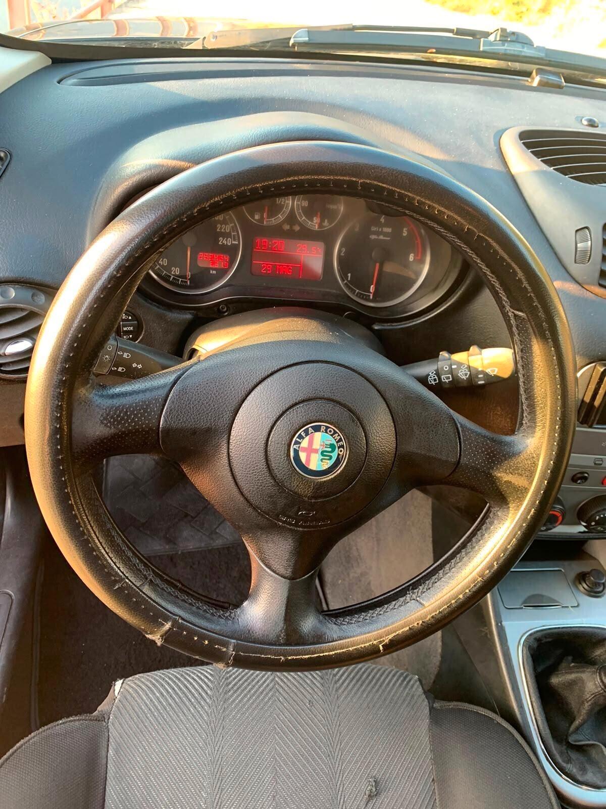 Alfa Romeo 147 1.9 JTD (120) 5 porte Progression