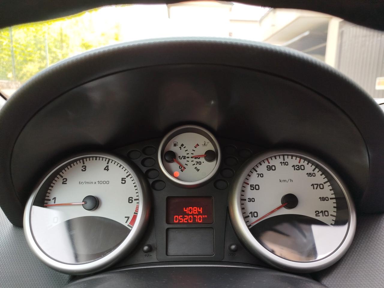 Peugeot 207 1.4 BENZINA 73cv / 52.000km / Neop.