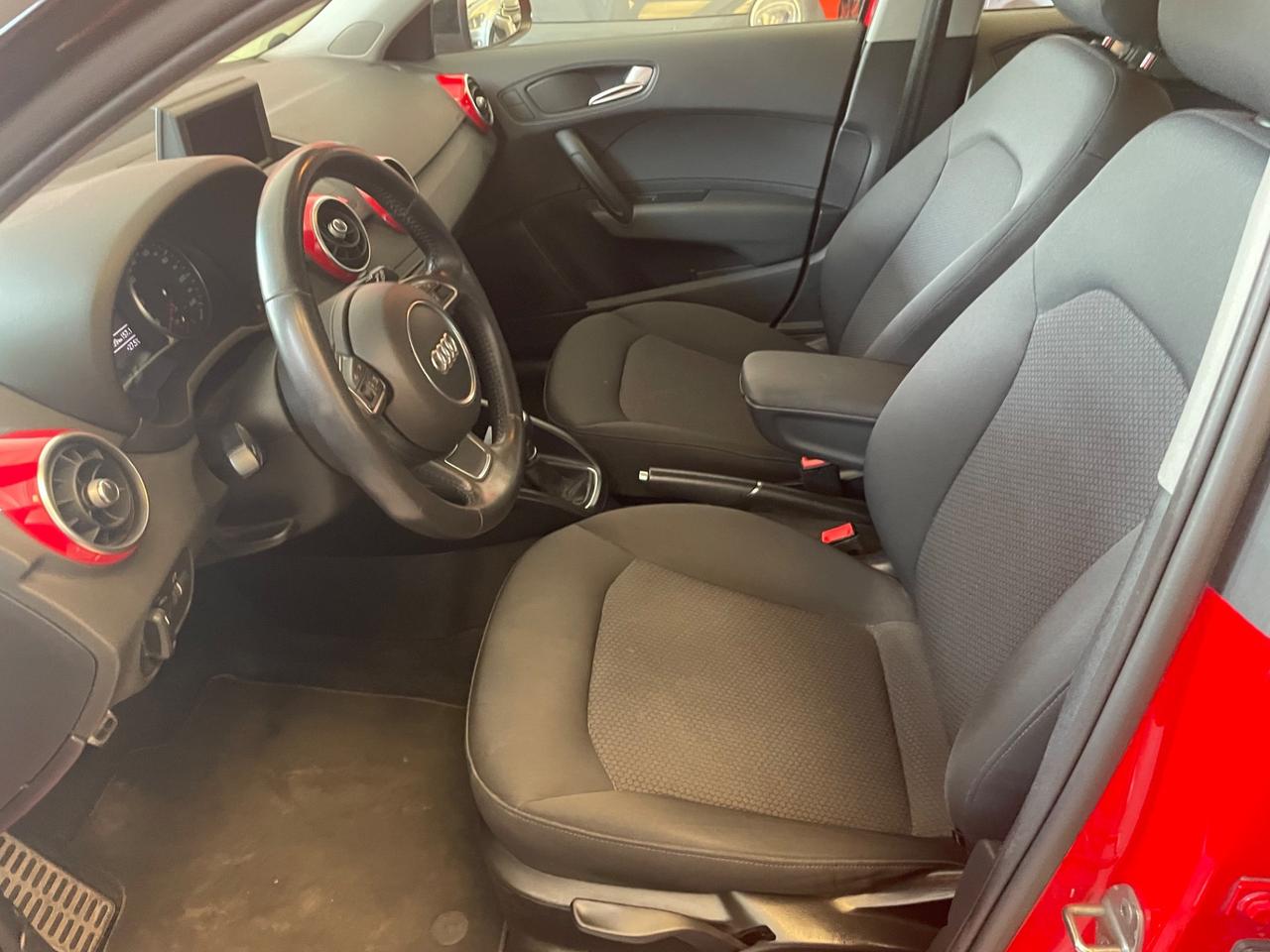 Audi A1 1.6 TDI S line*Cerchi*Neopatentati*