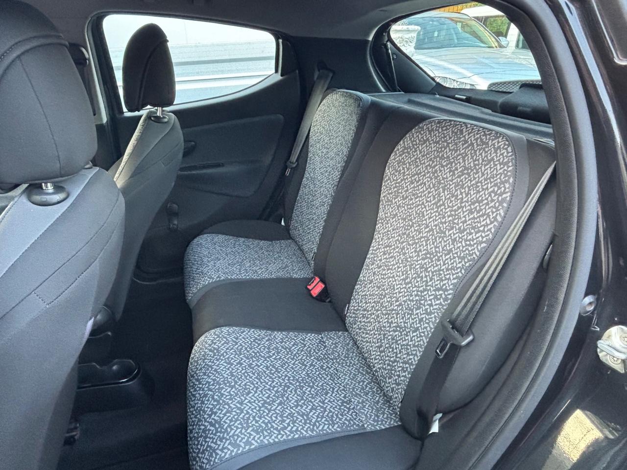 Lancia Ypsilon 1.2 69 CV 5 porte S&S Gold