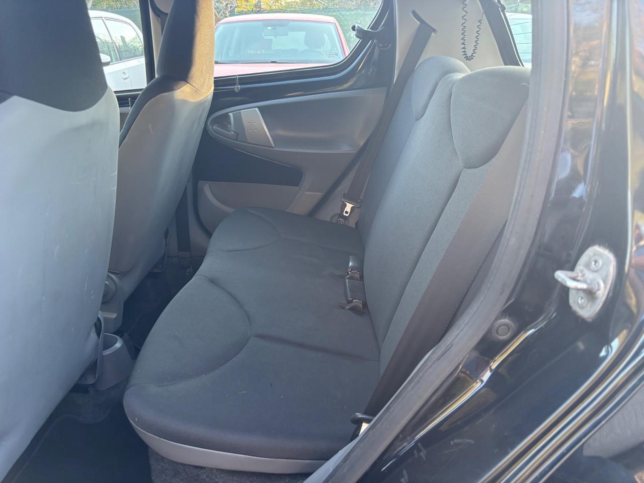 Toyota Aygo 1.0 5 porte Sol OK NEOPATENTATI