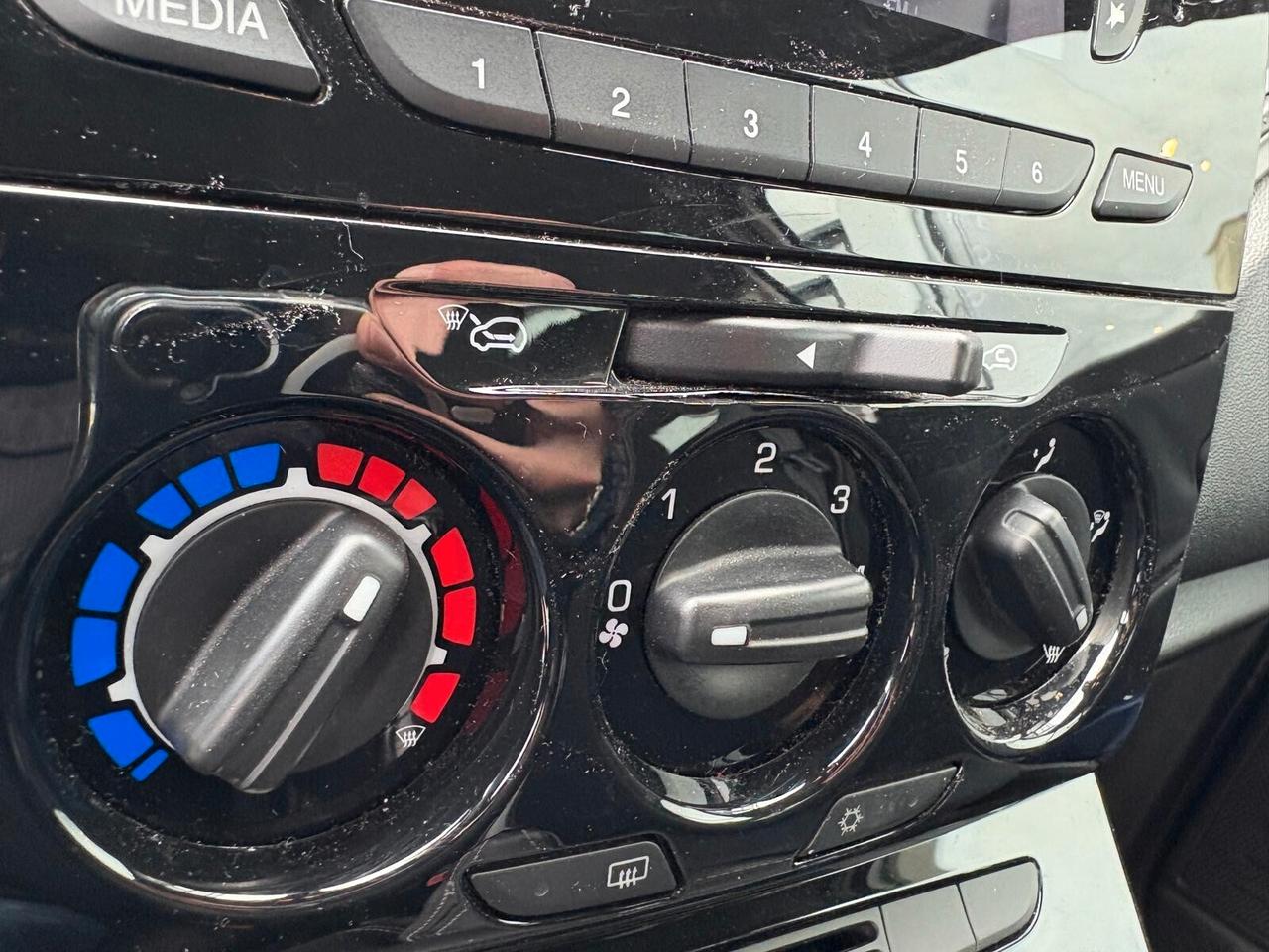 Lancia Ypsilon MOMODESIGN 1.3 MJT 16V 95 CV 5 p. UNICO PR.