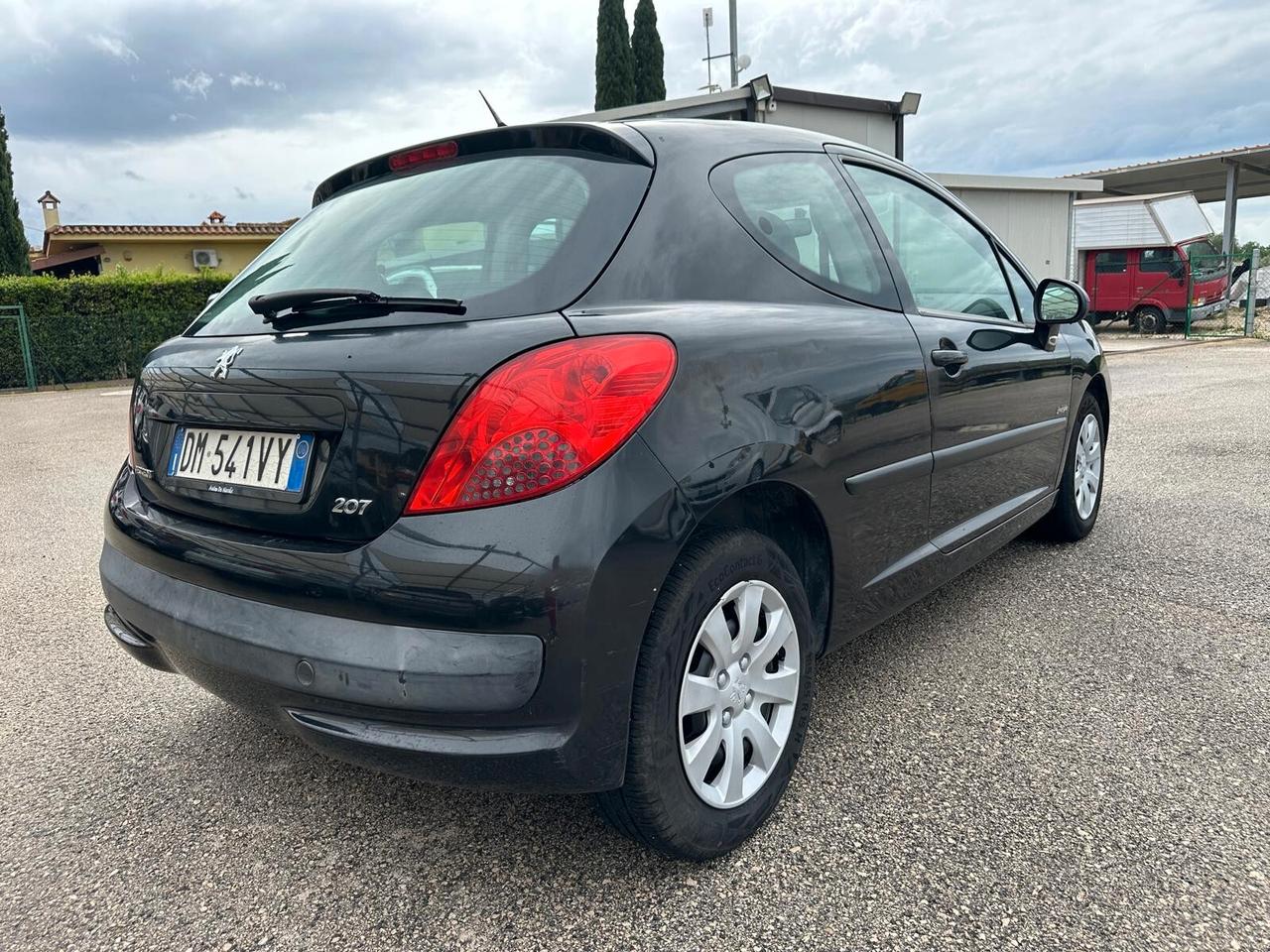 Peugeot 207 1.4 Benzina Anche Neopatentati