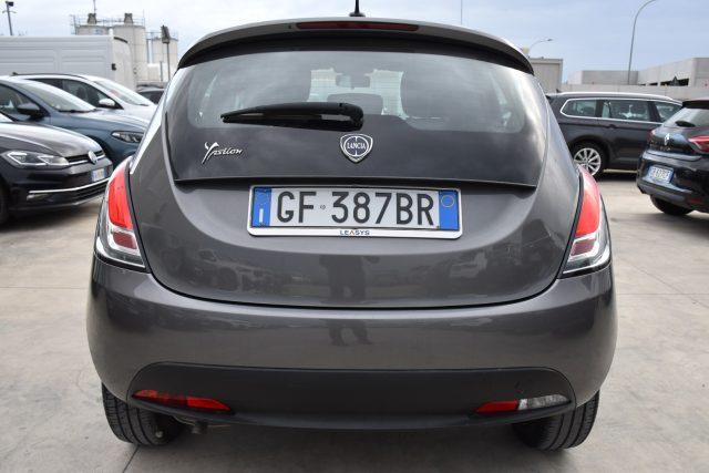 LANCIA Ypsilon 1.2 69 CV 5 porte GPL Ecochic Silver