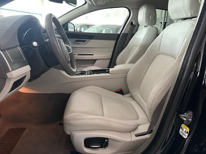JAGUAR XF 2ª serie (X260) XF 2.0 D 240 CV AWD...