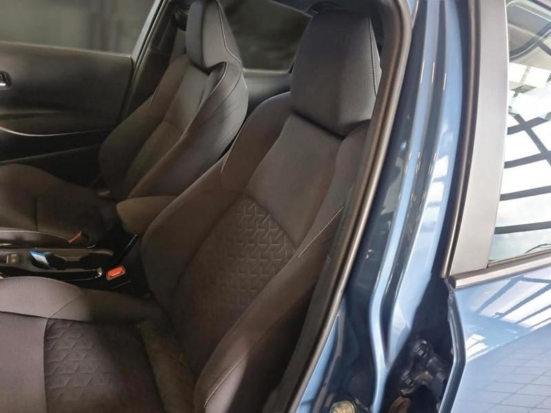 TOYOTA COROLLA 1.8 HYBRID BUSINESS 5 PORTE BERLINA