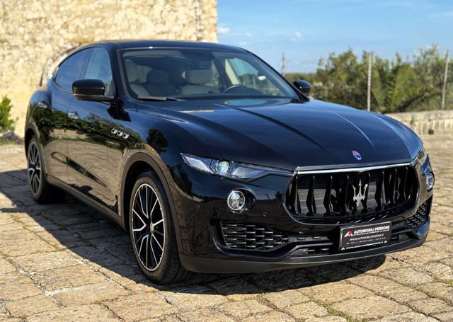 MASERATI Levante V6 Diesel 250cv AWD Granlusso (Tetto/APP/Retro)