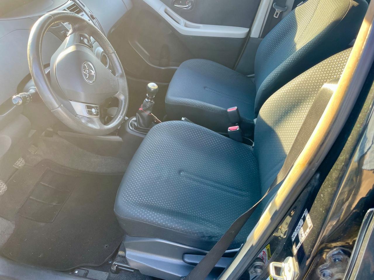 Toyota Yaris 1.3 5 porte Sol