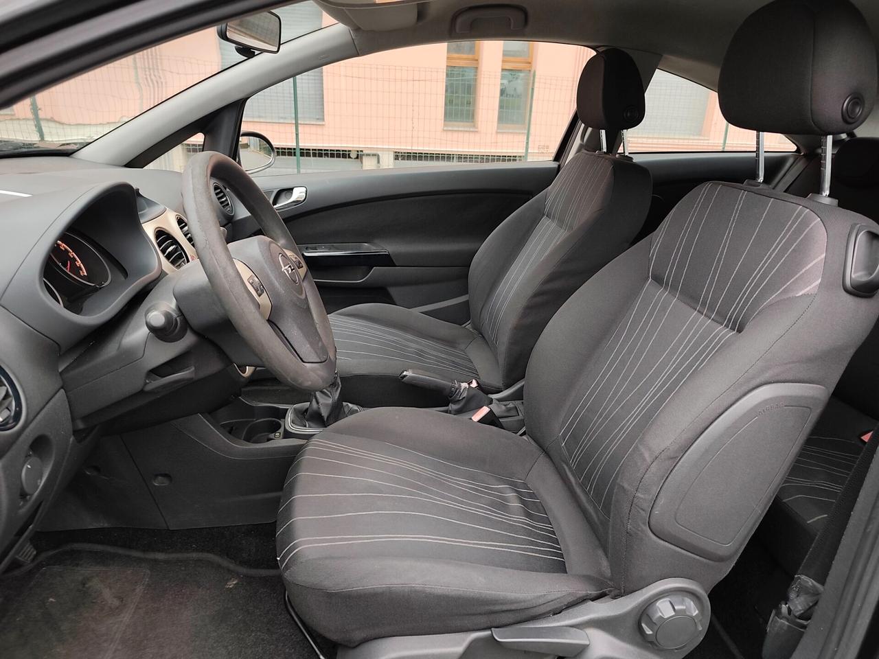 Opel Corsa 1.2 Benz euro 4 Sport neopatentati