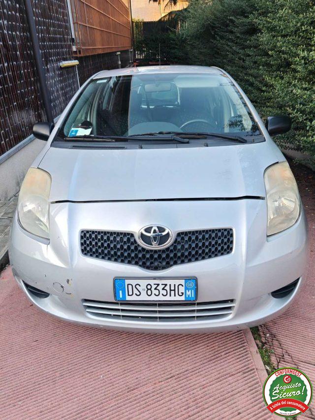 TOYOTA Yaris Yaris 5p 1.0 Now - OK NEOPATENTATO !!!!!!!!!