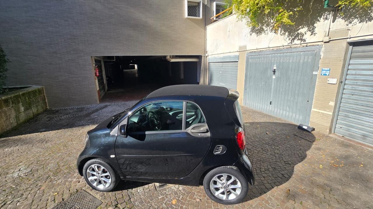 Smart ForTwo 1.0 71cv Coupe Clima cambio Auto