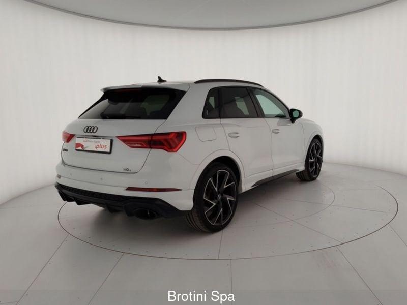 Audi Q3 RS Q3 quattro S tronic