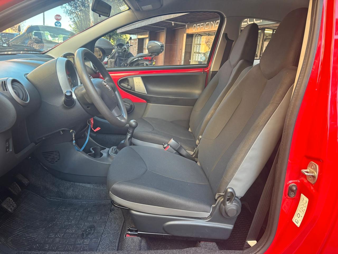 Toyota Aygo 1.0 - PASSAGGIO DI PROPRIETà INCLUSO