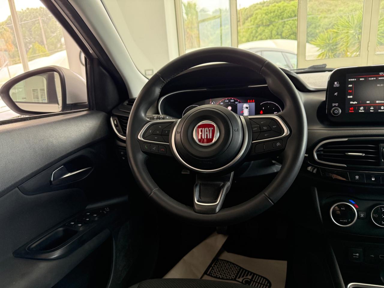 Fiat Tipo 1.6Mjt 5P 130CV LOUNGE+FULL LED/NAV2022