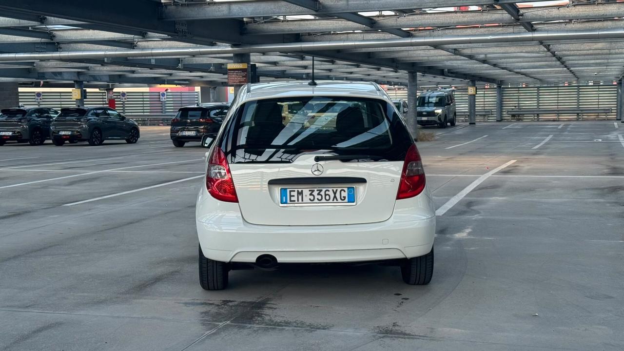 Mercedes-benz A 160 CDI BlueEFFICIENCY Executive