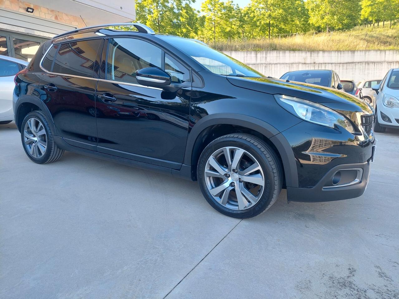 Peugeot 2008 BlueHDi 100 Allure SOLI 96.000KM