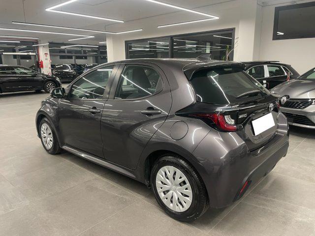 TOYOTA Yaris 1.5 Hybrid 93 CV e-CVT Business