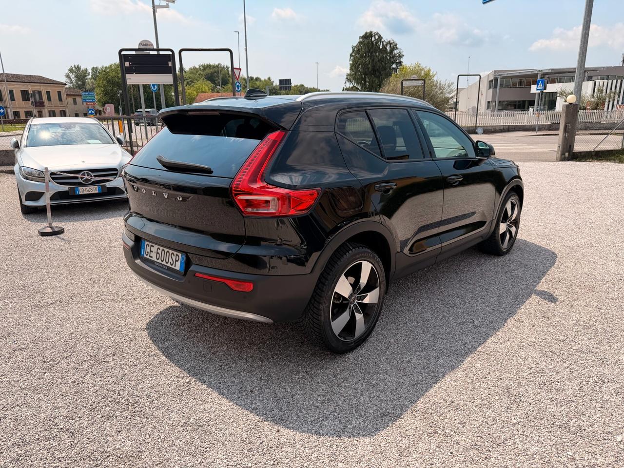 Volvo XC40 1.5 t3 163 Cv Momentum Pro auto