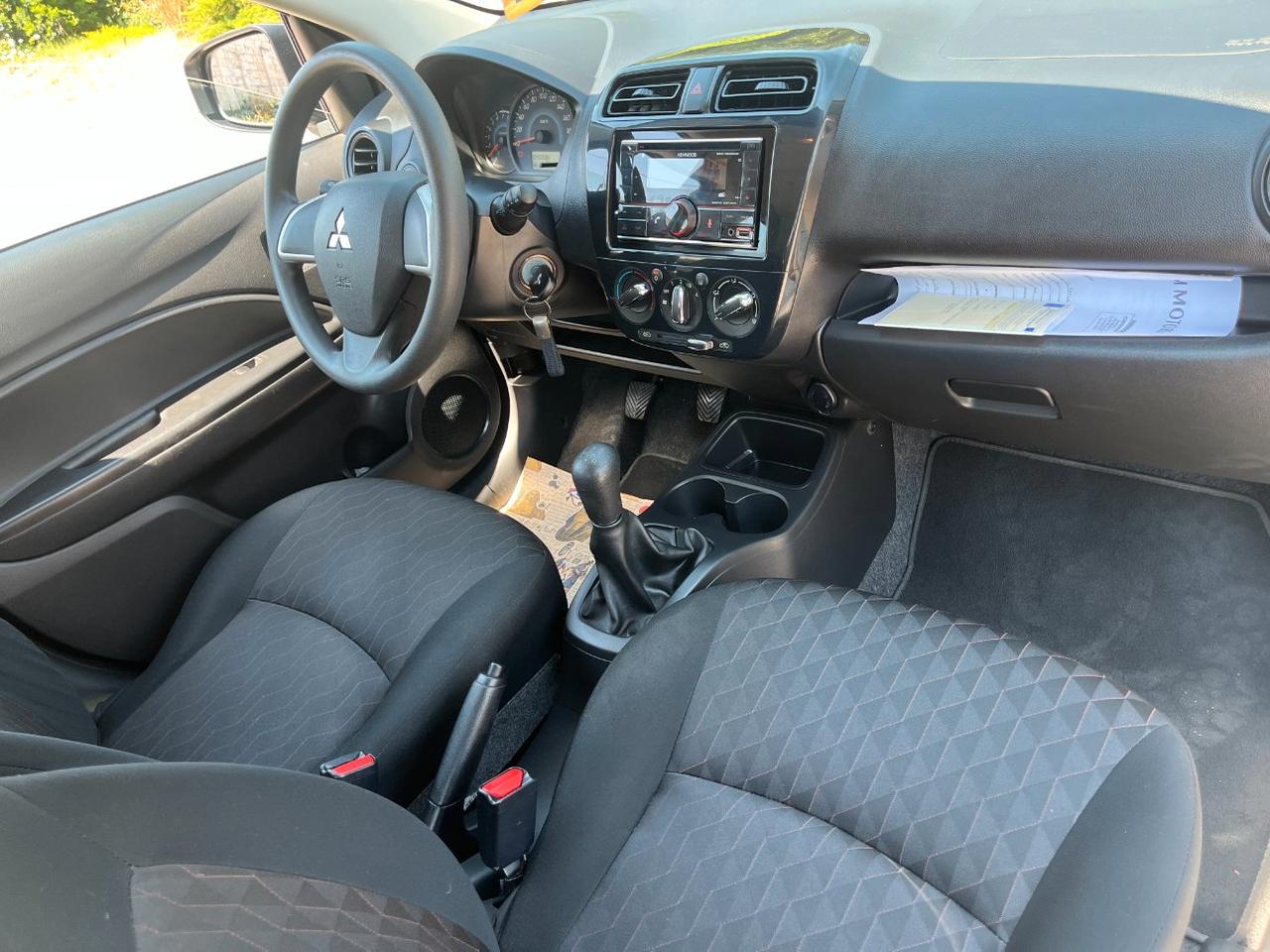 Mitsubishi Space Star 1.2 Invite radio