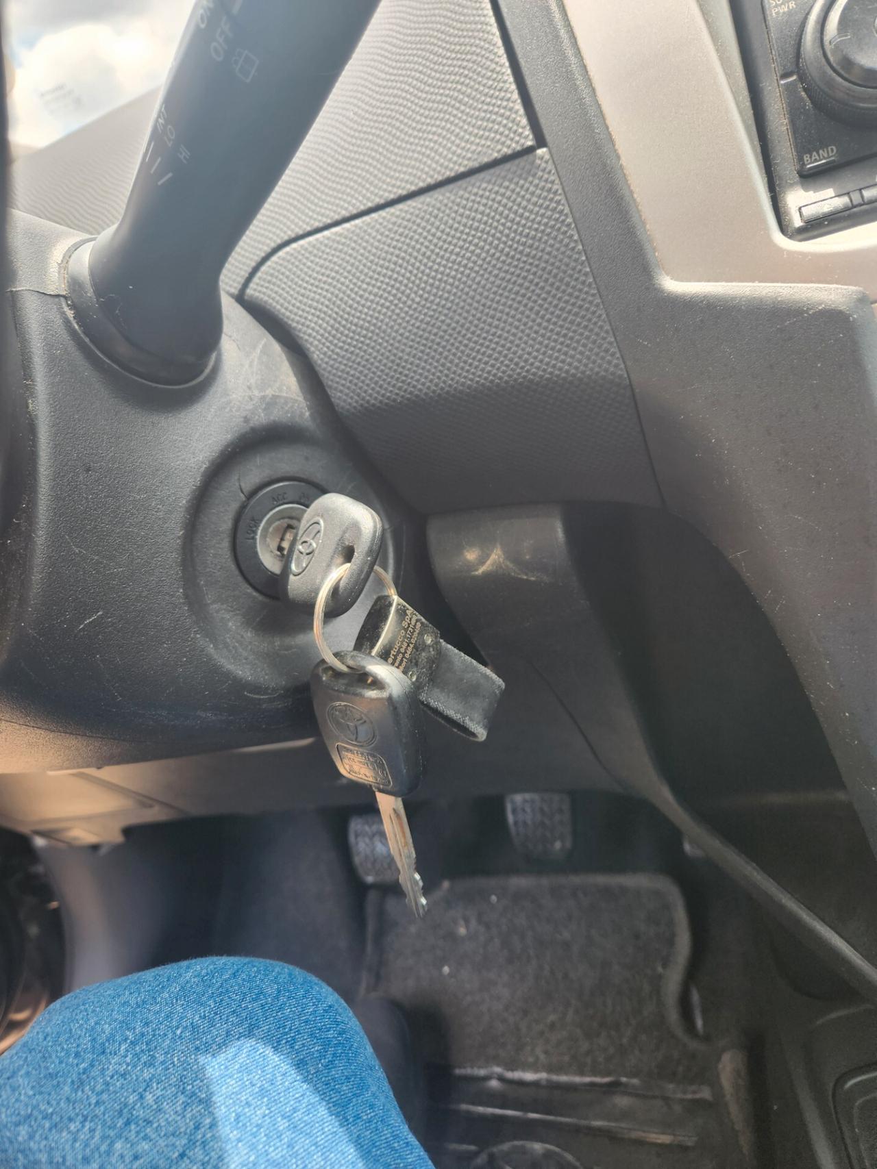 Toyota Yaris 1.0 BENZINA X NEOPATENTATI