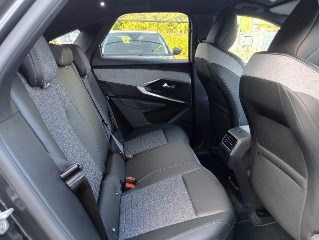 PEUGEOT 3008 Hybrid 145 e-DCS6 Allure con Navi Pack e Cam 360°