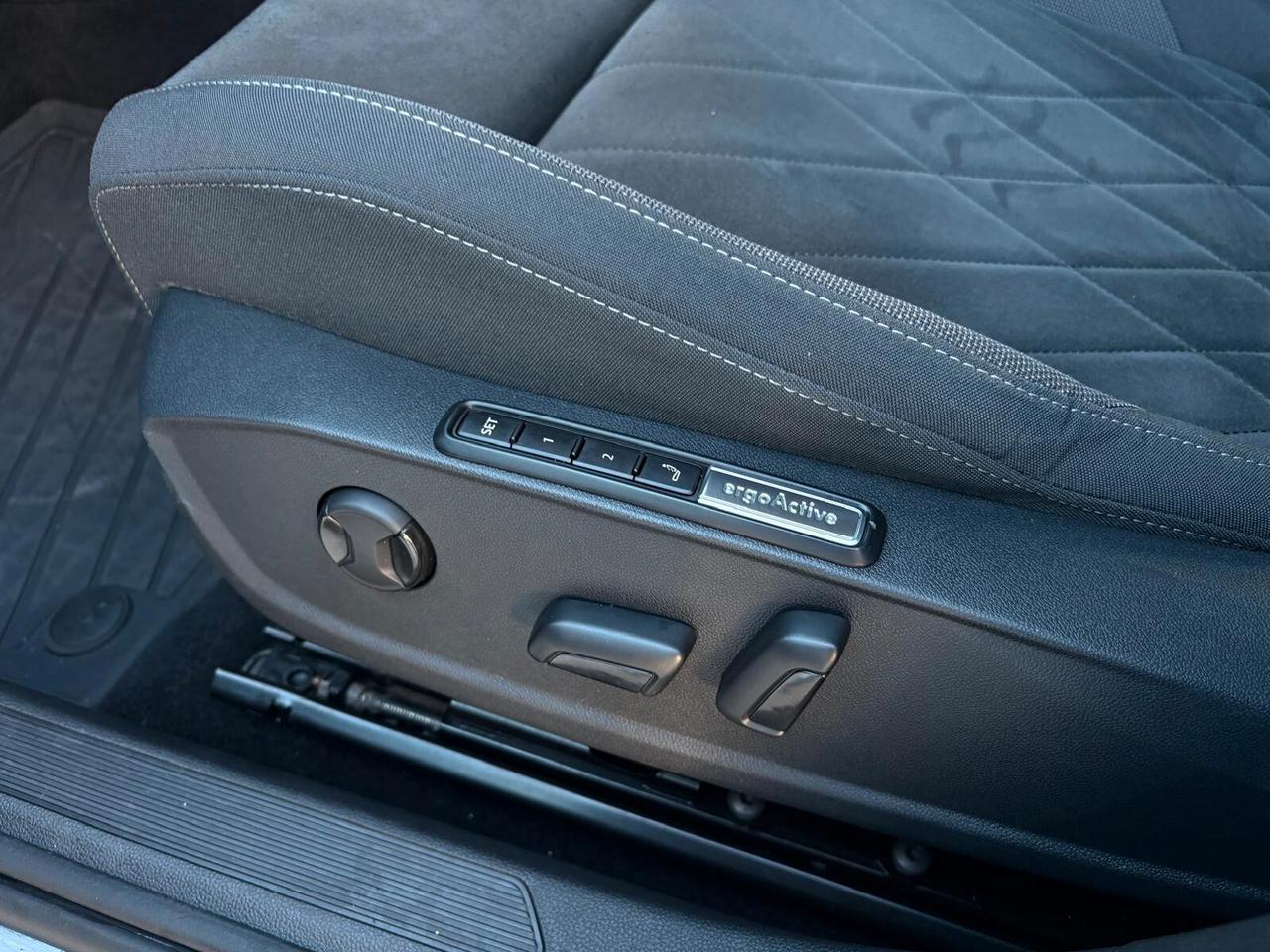 Volkswagen Golf 2.0 TDI DSG Style STUPENDA COME NUOVA