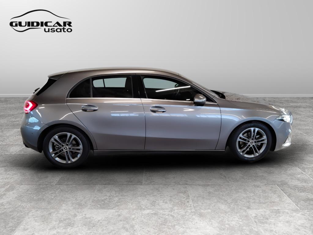 Mercedes-Benz Classe A - W177 2018 - A 180 d Sport auto