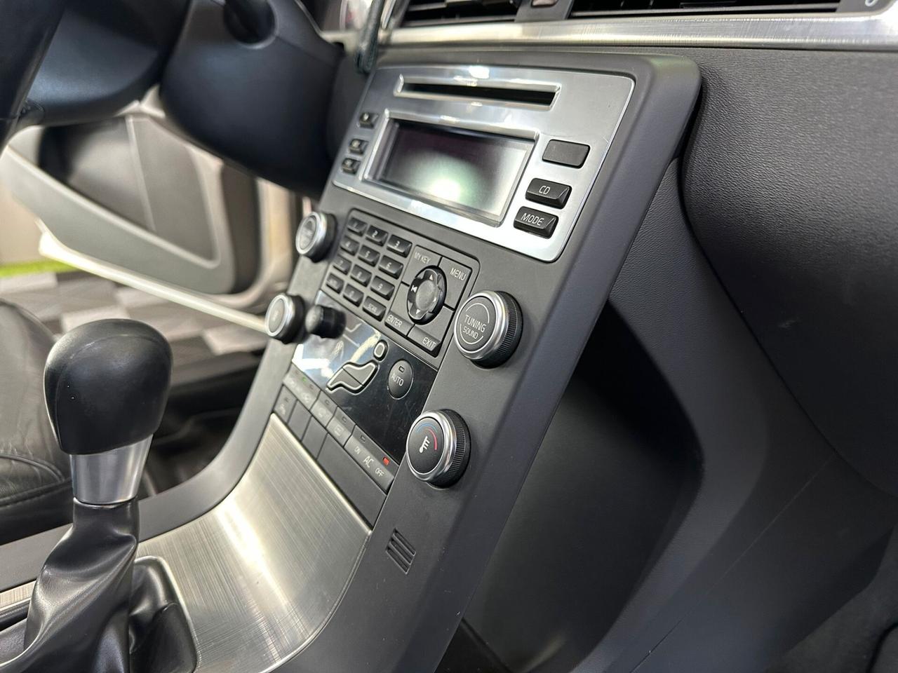 Volvo V70 2.4 D5 Momentum