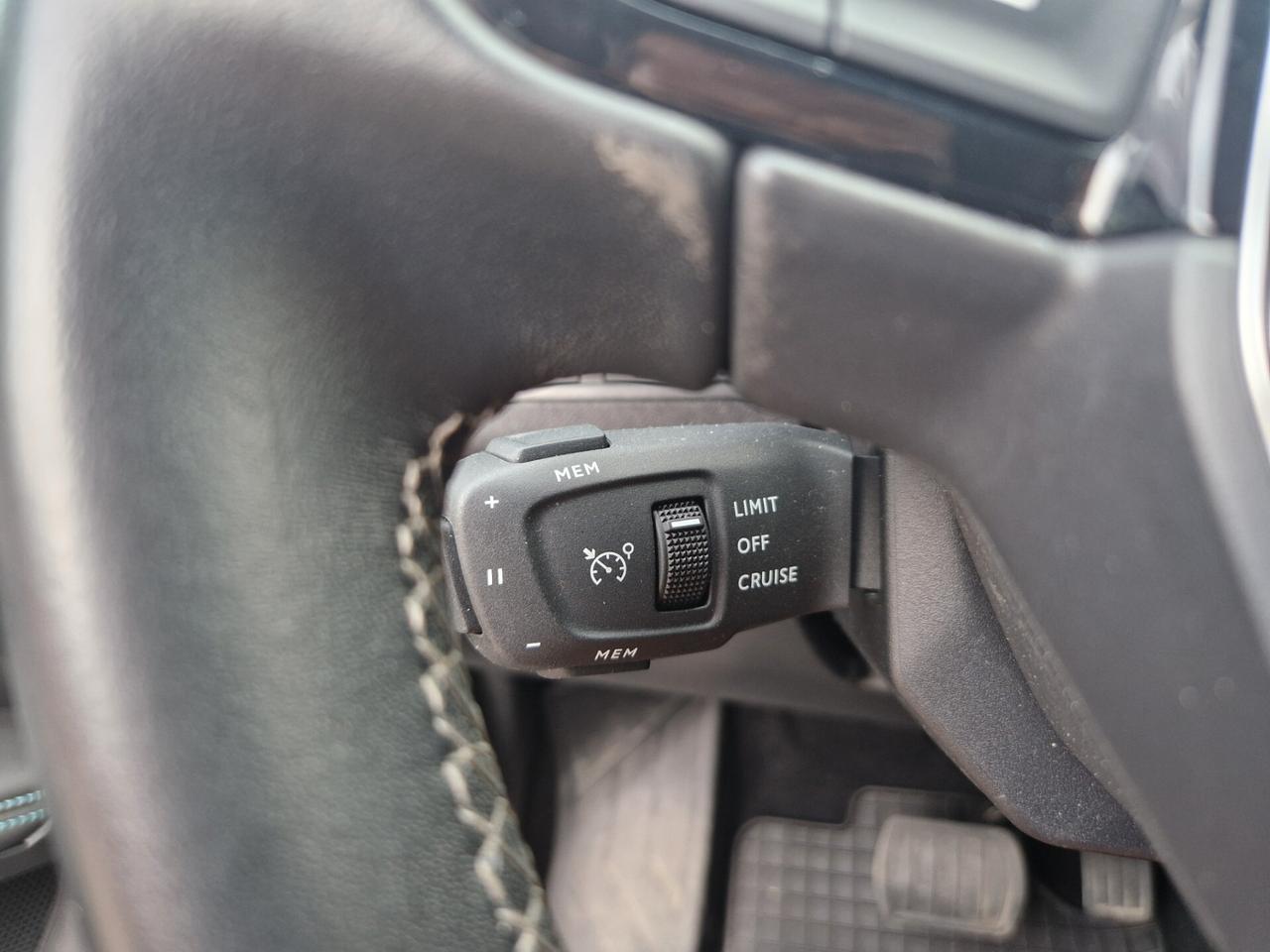 Peugeot 3008 1.5 130CV "67.200 km" AUTOMATICA, Carplay, Telecamera 360