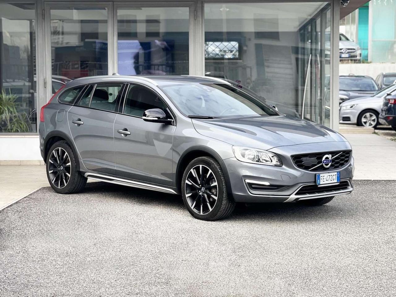 Volvo V60 Cross Country 2.0 Diesel 150CV Auto E6 - 2016