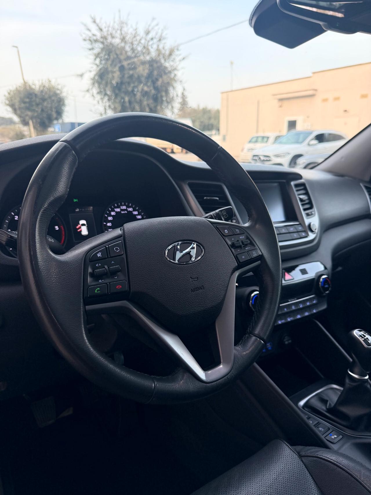 Hyundai Tucson 1.7 CRDi XPossibleTETTO APRIBILE,TELECAMERA,NAVI,ANDROID AUTO,BLUETOOTH,FULL LED,PELLE