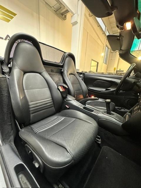 Porsche Boxster 2.5i 24V cat