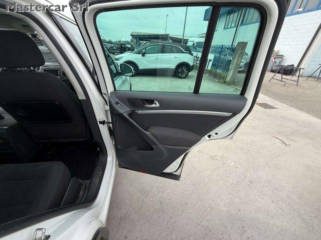 VOLKSWAGEN Tiguan Tiguan 2.0 tdi Sport. EN069YE
